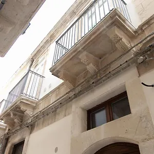  Apartment Le Grazie Romantic House By Dimore Trinacria Italy