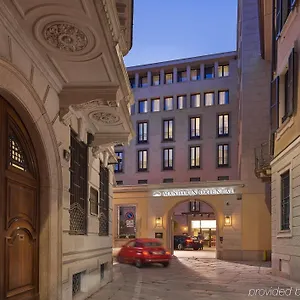 Mandarin Oriental, Отель